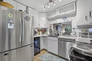 153 W Hemingway Circle W, Margate, FL 33063 - Photo 11