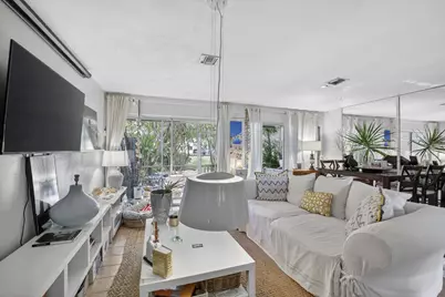 153 W Hemingway Circle W, Margate, FL 33063 - Photo 5
