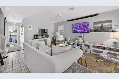 153 W Hemingway Circle W, Margate, FL 33063 - Photo 7