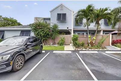 153 W Hemingway Circle W, Margate, FL 33063 - Photo 1