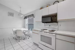 9822 Harbour Lake Cir, Boynton Beach, FL 33437 - Photo 17