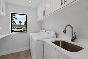 2539 Wabash Dr, North Palm Beach, FL 33410 - Photo 9