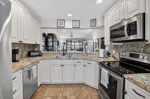 7701 Glendevon Ln, Delray Beach, FL 33446 - Photo 5