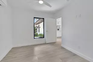 1361 SE 4th St, Deerfield Beach, FL 33441 - Photo 21