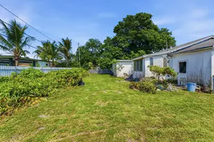1129 NW 105th St, Miami, FL 33150 - Photo 13