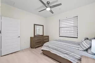8055 NW 104th Ave, Doral, FL 33178 - Photo 13
