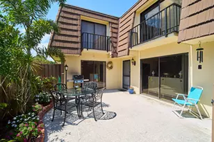 1120 11th Ct, Palm Beach Gardens, FL 33410 - Photo 5