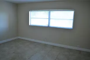 1005 Country Club Dr, Margate, FL 33063 - Photo 7
