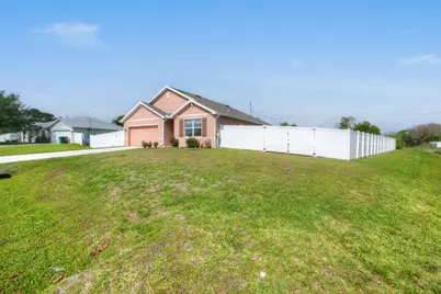 557 SW Columbus Drive, Port Saint Lucie, FL 34953 - Photo 5