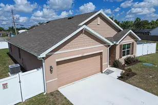 557 SW Columbus Dr, Port Saint Lucie, FL 34953 - Photo 3