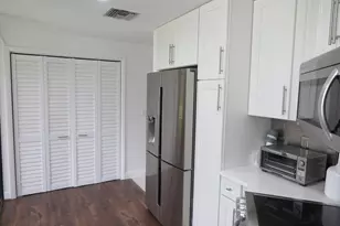 7460 La Paz Blvd, Boca Raton, FL 33433 - Photo 5