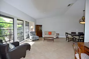 19 Dunbar Rd, Palm Beach Gardens, FL 33418 - Photo 11