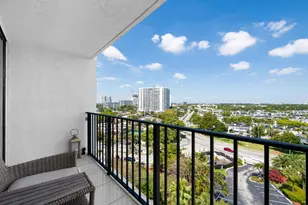 600 Parkview Dr, Hallandale Beach, FL 33009 - Photo 21