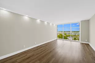600 Parkview Dr, Hallandale Beach, FL 33009 - Photo 15