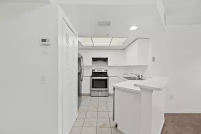 4159 N Haverhill Road #1307, West Palm Beach, FL 33417 - Photo 9