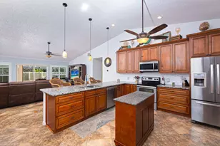 613 SE Dean Terrace, Port Saint Lucie, FL 34984 - Photo 5