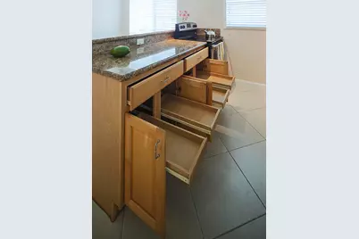 924 SE 2nd Street #Unit 33, Fort Lauderdale, FL 33301 - Photo 17