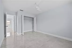 260 NW 19th St, Boca Raton, FL 33432 - Photo 17