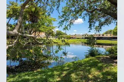 9499 NW 42nd Street, Sunrise, FL 33351 - Photo 35