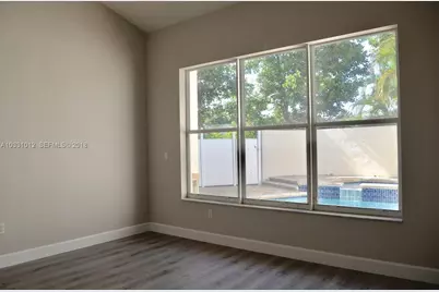 521 W Palm Aire Drive, Pompano Beach, FL 33069 - Photo 25
