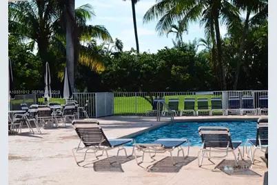 521 W Palm Aire Drive, Pompano Beach, FL 33069 - Photo 35