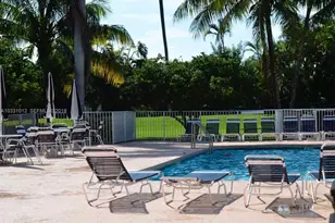 521 W Palm Aire Dr, Pompano Beach, FL 33069 - Photo 35