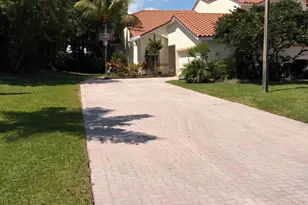 521 W Palm Aire Dr, Pompano Beach, FL 33069 - Photo 3