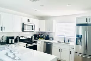 3705 Garden Ln, Miramar, FL 33023 - Photo 9