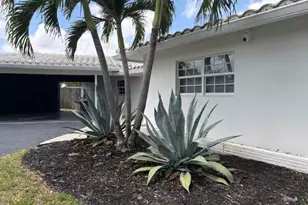 2083 NE 54th Ct, Fort Lauderdale, FL 33308 - Photo 3