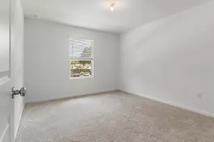 2405 88th Ave, Vero Beach, FL 32966 - Photo 33