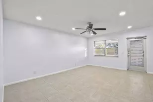 63 Hastings D, West Palm Beach, FL 33417 - Photo 3