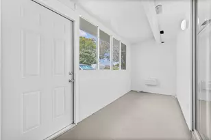 154 Seville G, Delray Beach, FL 33446 - Photo 27