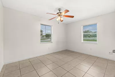 4807 Gulfstream Road, Lake Worth, FL 33461 - Photo 9