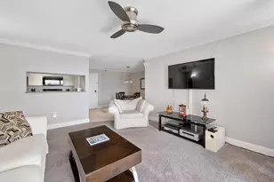 19601 E Country Club Dr, Aventura, FL 33180 - Photo 3