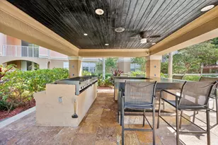 19601 E Country Club Dr, Aventura, FL 33180 - Photo 13