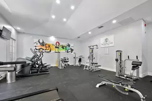 19601 E Country Club Dr, Aventura, FL 33180 - Photo 11