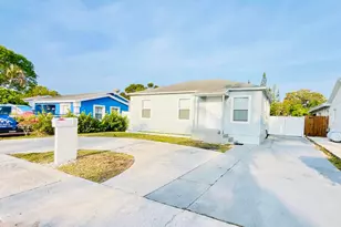 909 N C St, Lake Worth Beach, FL 33460 - Photo 1