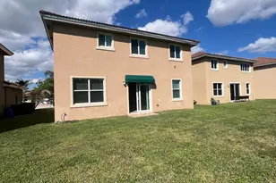 810 Palm Tree Ln, Haverhill, FL 33415 - Photo 11