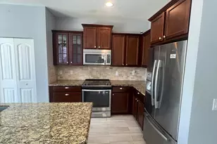 810 Palm Tree Ln, Haverhill, FL 33415 - Photo 3