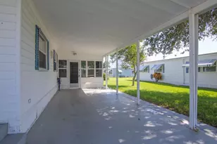 264 NE Cameo Way, Jensen Beach, FL 34957 - Photo 3