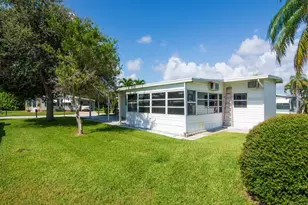 264 NE Cameo Way, Jensen Beach, FL 34957 - Photo 11