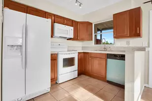 1100 SE 4th Ave, Deerfield Beach, FL 33441 - Photo 11