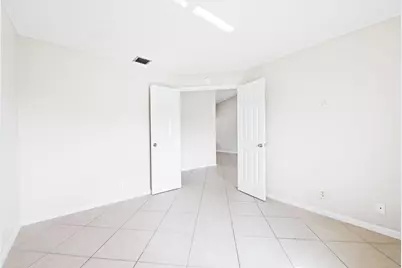 2981 NW 92nd Avenue, Coral Springs, FL 33065 - Photo 9