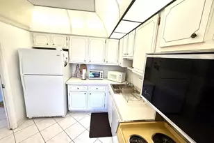 3150 N Palm Aire Dr, Pompano Beach, FL 33069 - Photo 11