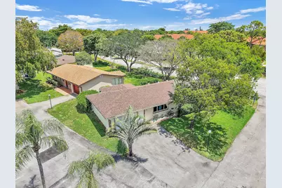 432 SW Natura Avenue, Deerfield Beach, FL 33441 - Photo 35