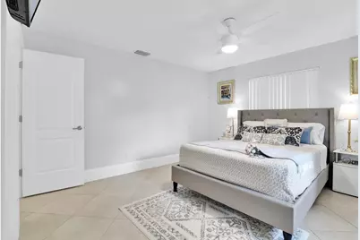432 SW Natura Avenue, Deerfield Beach, FL 33441 - Photo 19