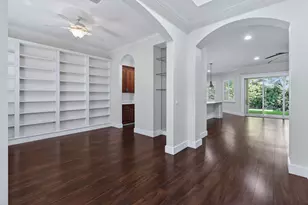 12077 Aviles Cir, Palm Beach Gardens, FL 33418 - Photo 9