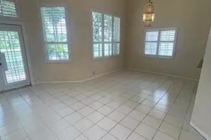 1328 Bayview Cir, Weston, FL 33326 - Photo 9