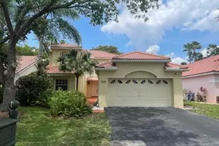 1328 Bayview Cir, Weston, FL 33326 - Photo 3