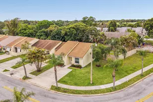 215 Palmetto Ct, Jupiter, FL 33458 - Photo 27
